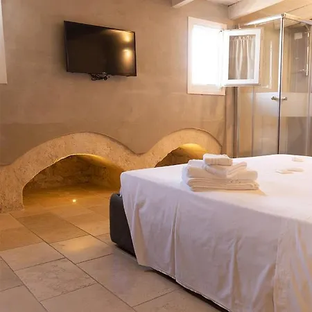 Bed & Breakfast Graffiti Living - Santa Rita - Rooms