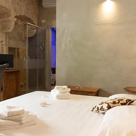 Bed and Breakfast Graffiti Living - Santa Rita - 4*