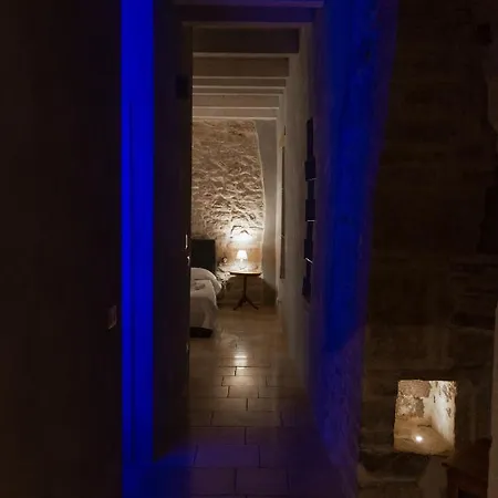 Graffiti Living - Santa Rita - Bed and Breakfast Κοράτο